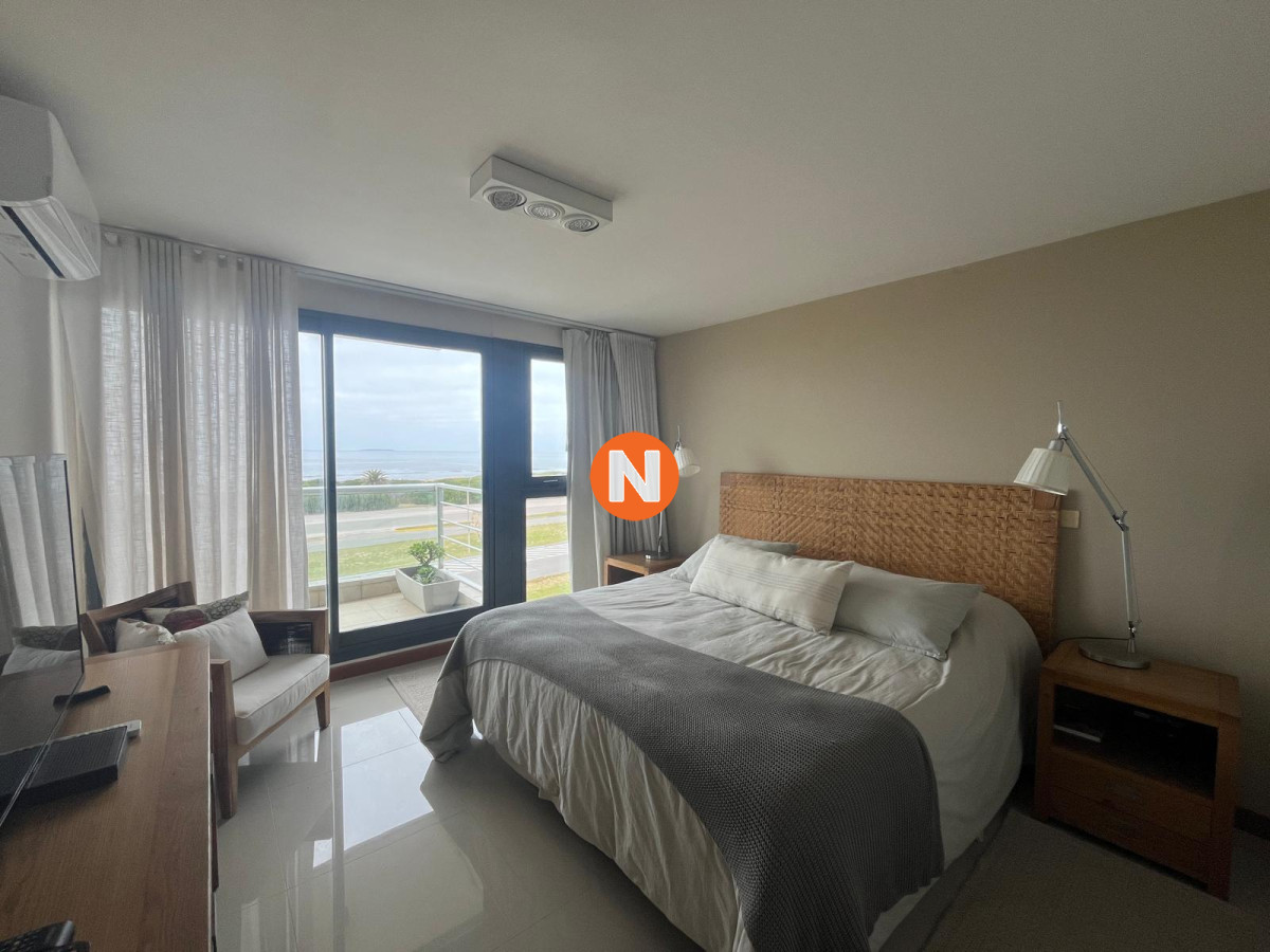 Apartamento Ref.223712 - Penthouse en la Brava en venta, primera línea