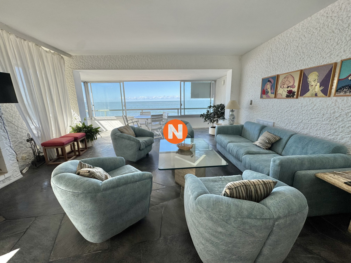 Apartamento Ref.225235 - PENINSULA VENTA DE APARTAMENTO DE 2 DORMITORIOS + DEPENDENCIA PUNTA DEL ESTE