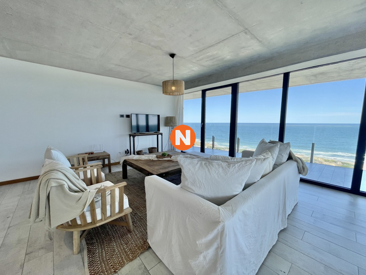 Apartamento Ref.220147 - VENTA DE APARTAMENTO DE 2 DORMITORIOS EN SUITE EN EDIFICIO SURFSIDE PUNTA DEL ESTE
