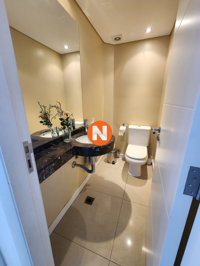Apartamento Ref.7962 - Apartamento en Venta y Alquiler, Mansa, Punta del Este, 3 Dormitorios.