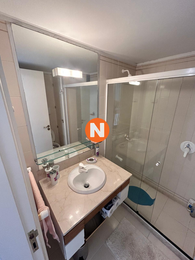 Apartamento Ref.9446 - Apartamento en Venta y Alquiler, Peninsula, Punta del Este, 3 Dormitorios.