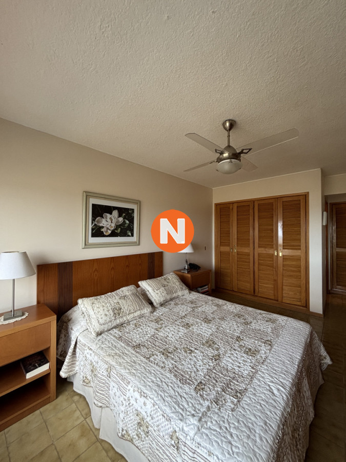 Apartamento Ref.214489 - Apartamento en Venta, Primera Línea, 2 dormitorios