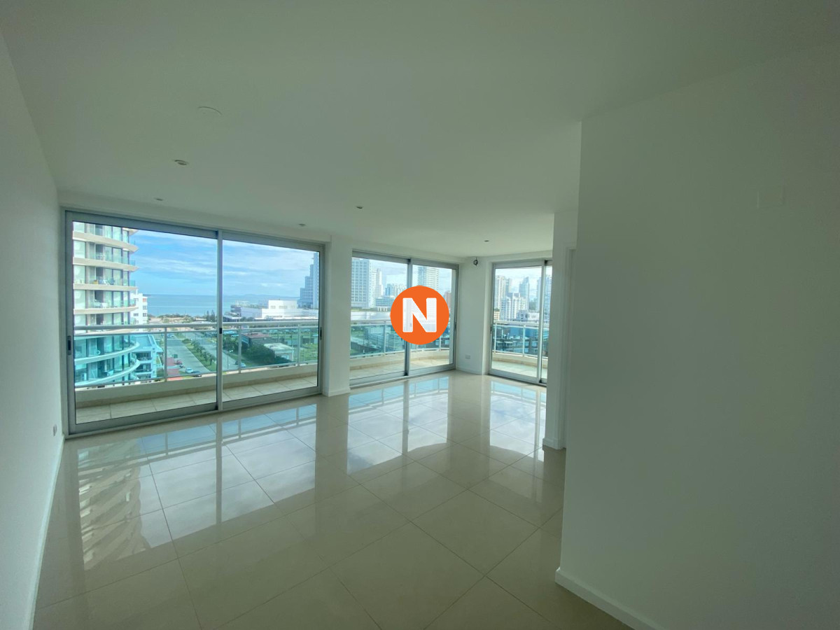 Apartamento Ref.200659 - VENTA DE APARTAMENTO DE 3 DORMITORIOS EN BRAVA PUNTA DEL ESTE 