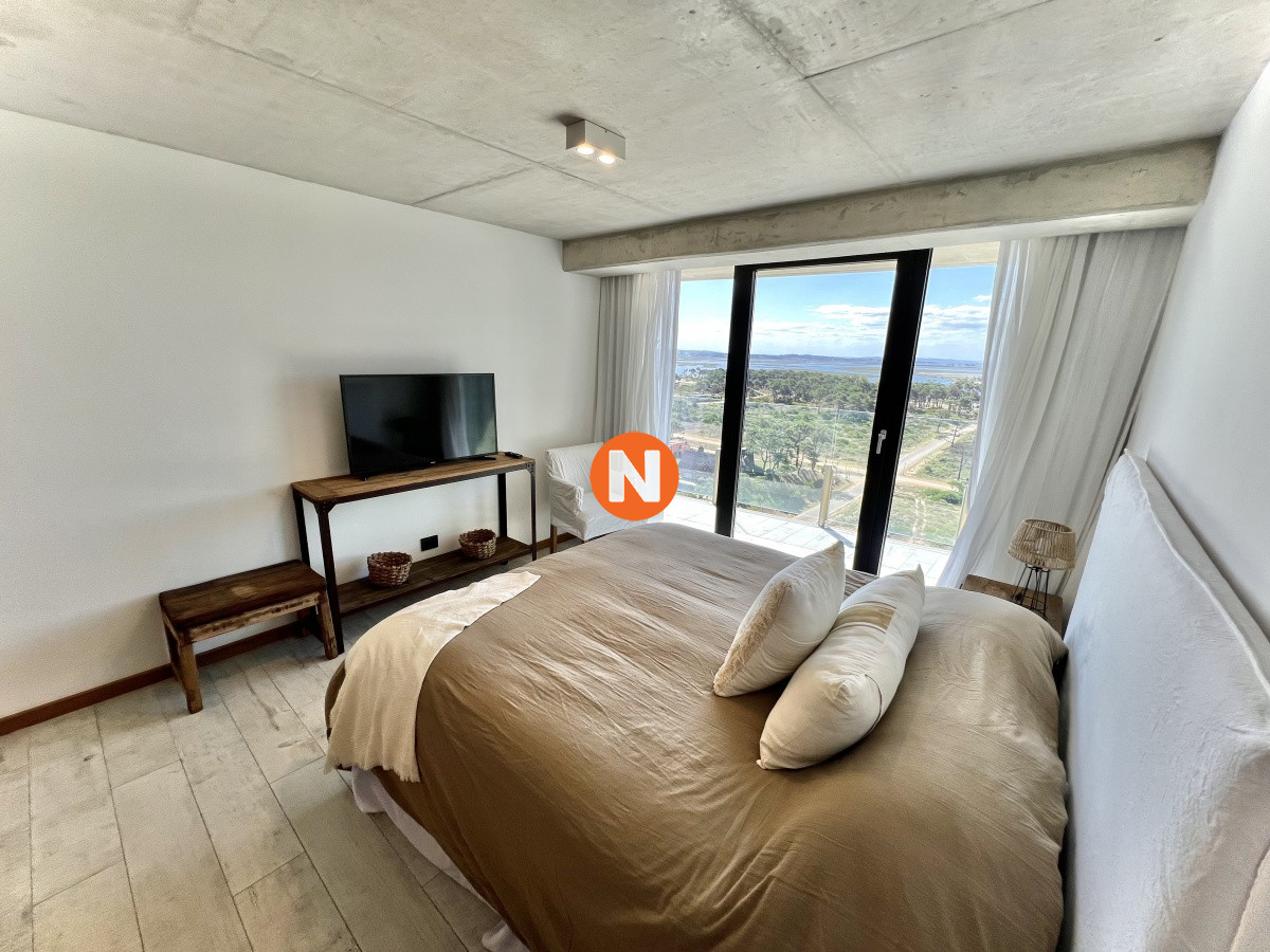 Apartamento Ref.220150 - VENTA DE APARTAMENTO DE 1 DORMIORIO EN SUITE EN EDIFICIO SURFSIDE PUNTA DEL ESTE 
