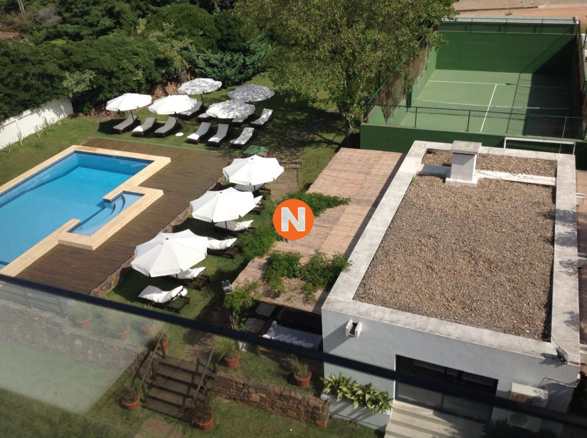 Apartamento Ref.5878 - Apartamento en Venta, Brava, Punta del Este, 3 Dormitorios.