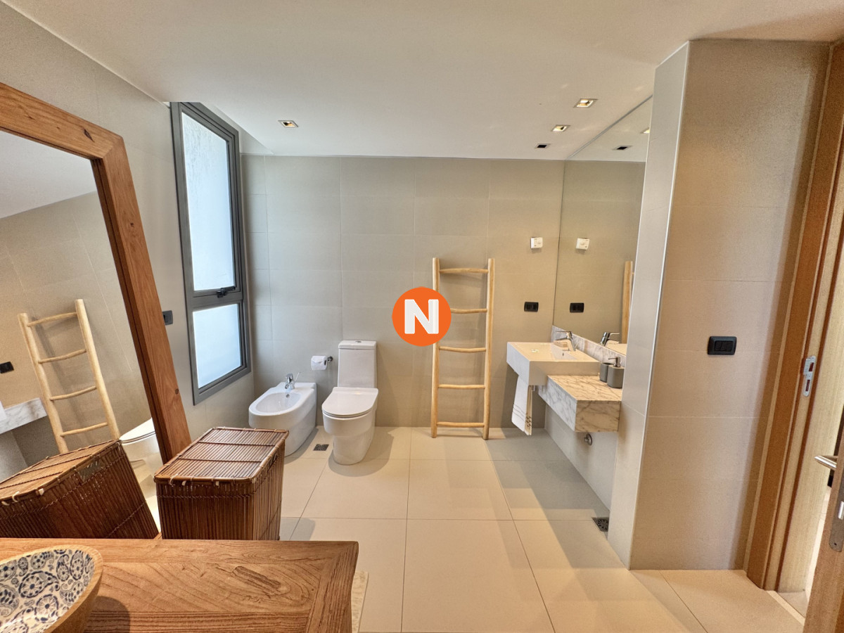 Apartamento Ref.224740 - TIBURON TERRAZAS BARRA APARTAMENTO VENTA DE 3 SUITES + DEPENDENCIA PUNTA DEL ESTE