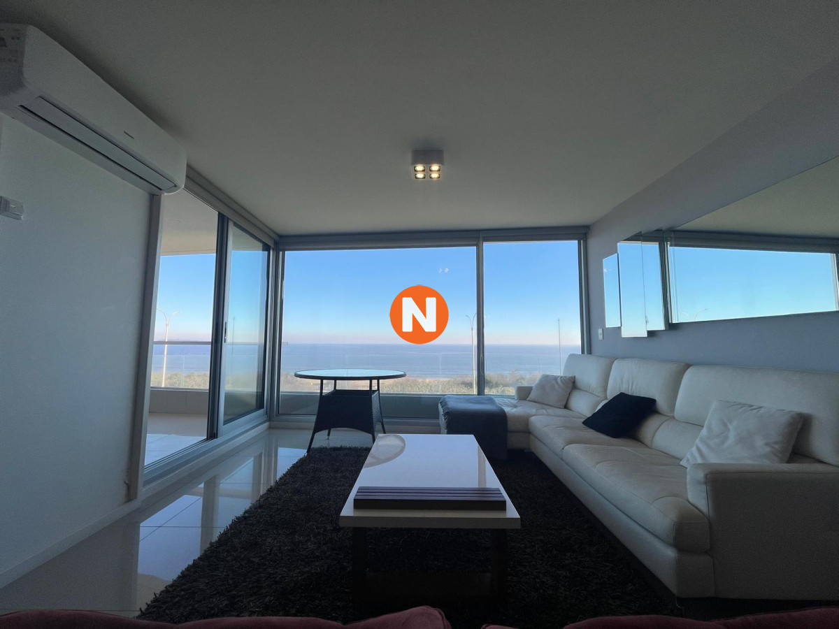 Apartamento Ref.204309 - Amplio departamento en primera fila sobre playa mansa en Pinares