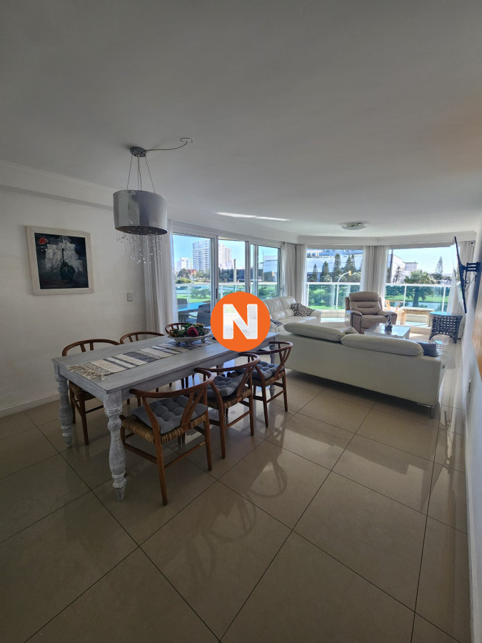 Apartamento Ref.7962 - Apartamento en Venta y Alquiler, Mansa, Punta del Este, 3 Dormitorios.