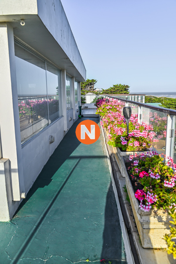 Apartamento Ref.223245 - En Venta, 5 dormitorios, Playa Brava