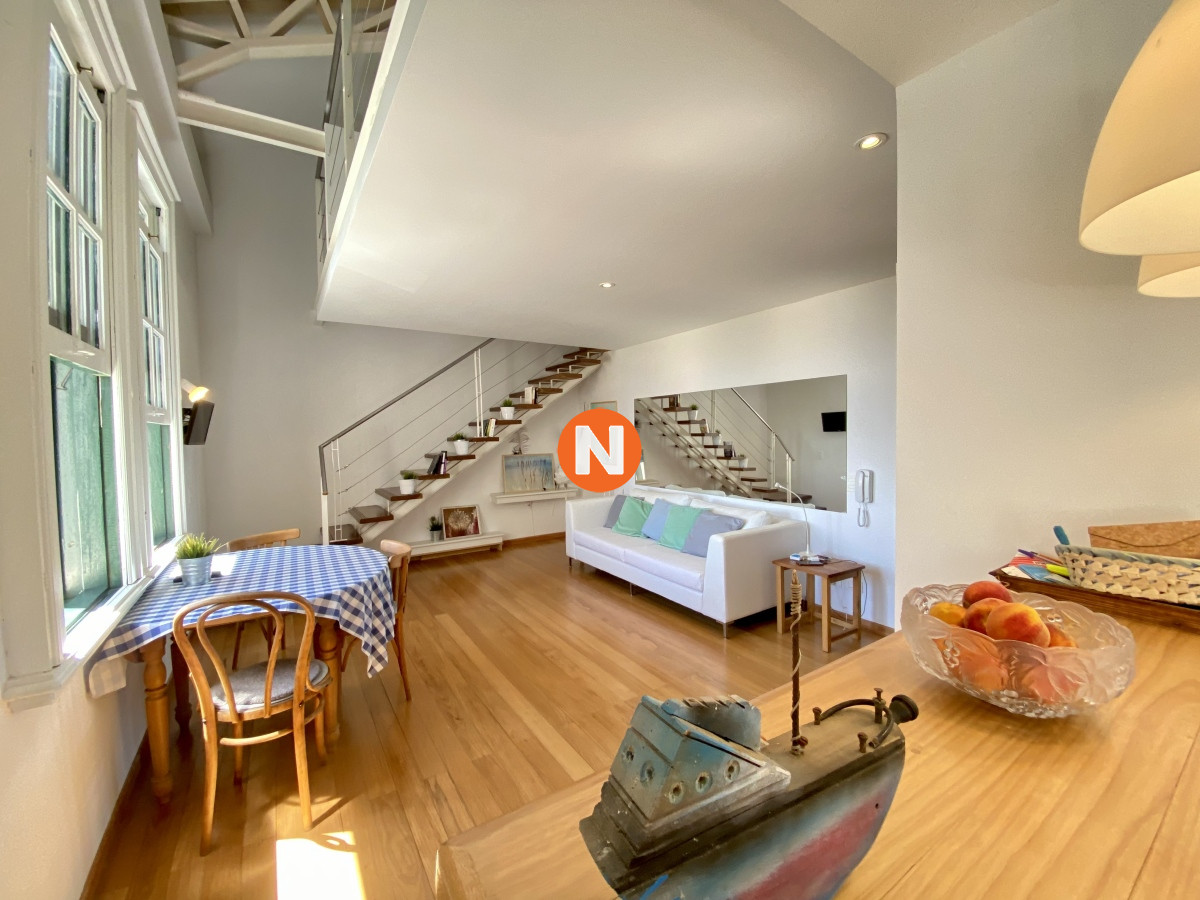 Apartamento Ref.222111 - Venta duplex 1 dormitorio Punta del Este