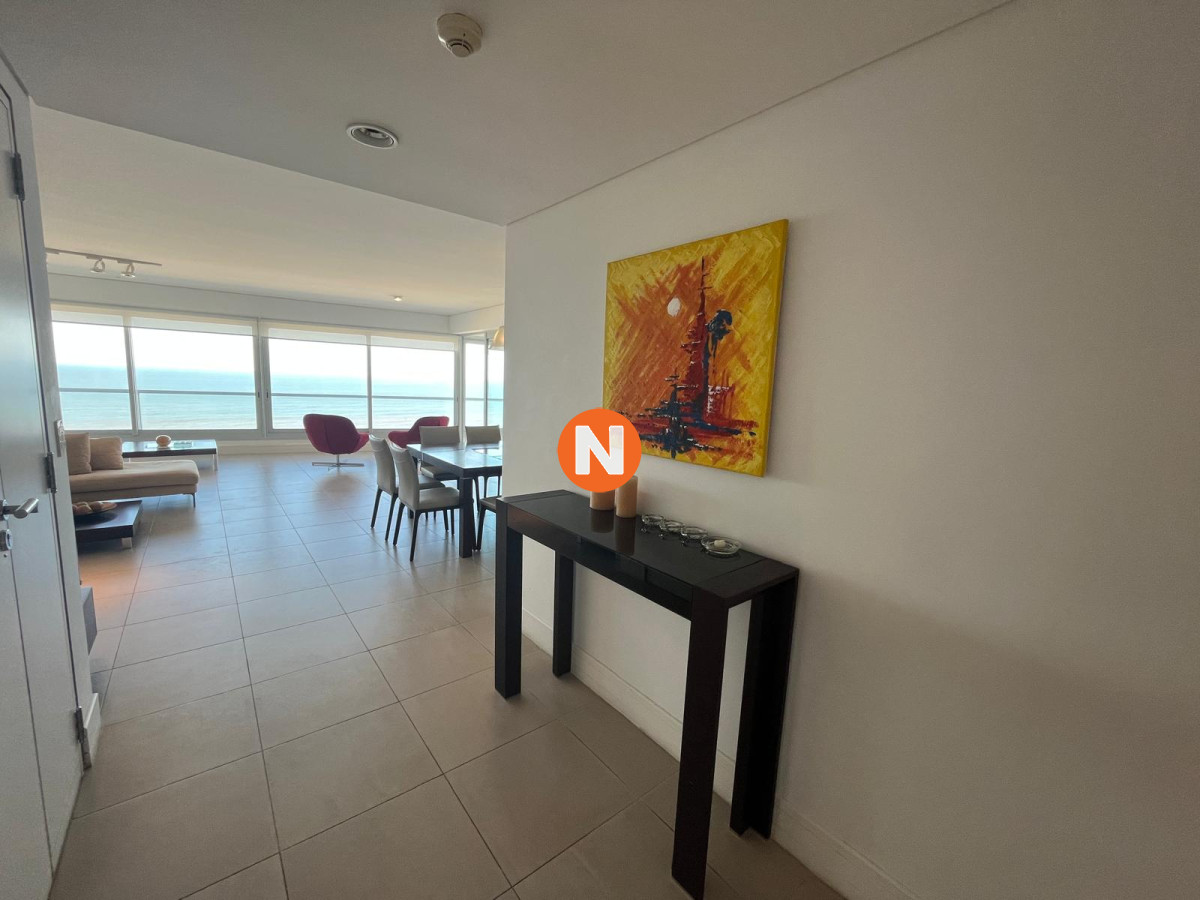 Apartamento Ref.8621 - Apartamento en Venta y Alquiler, Brava, Punta del Este, 3 Dormitorios.