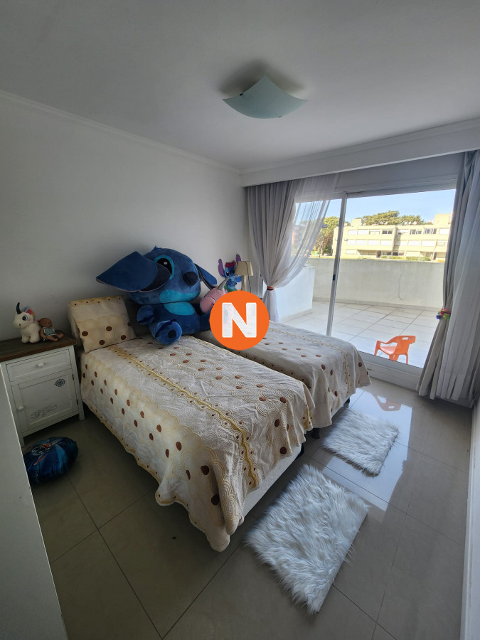 Apartamento Ref.7962 - Apartamento en Venta y Alquiler, Mansa, Punta del Este, 3 Dormitorios.