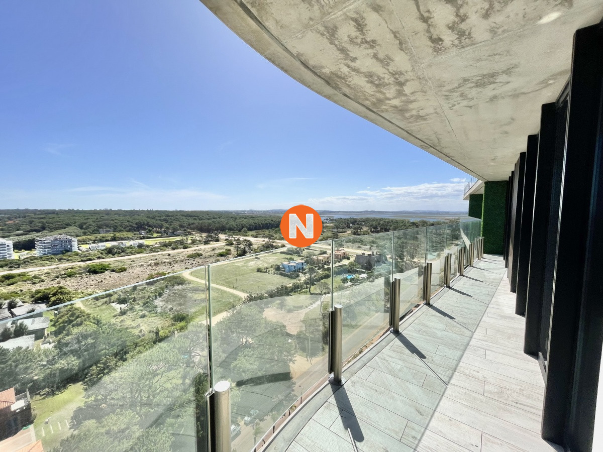 Apartamento Ref.220147 - VENTA DE APARTAMENTO DE 2 DORMITORIOS EN SUITE EN EDIFICIO SURFSIDE PUNTA DEL ESTE