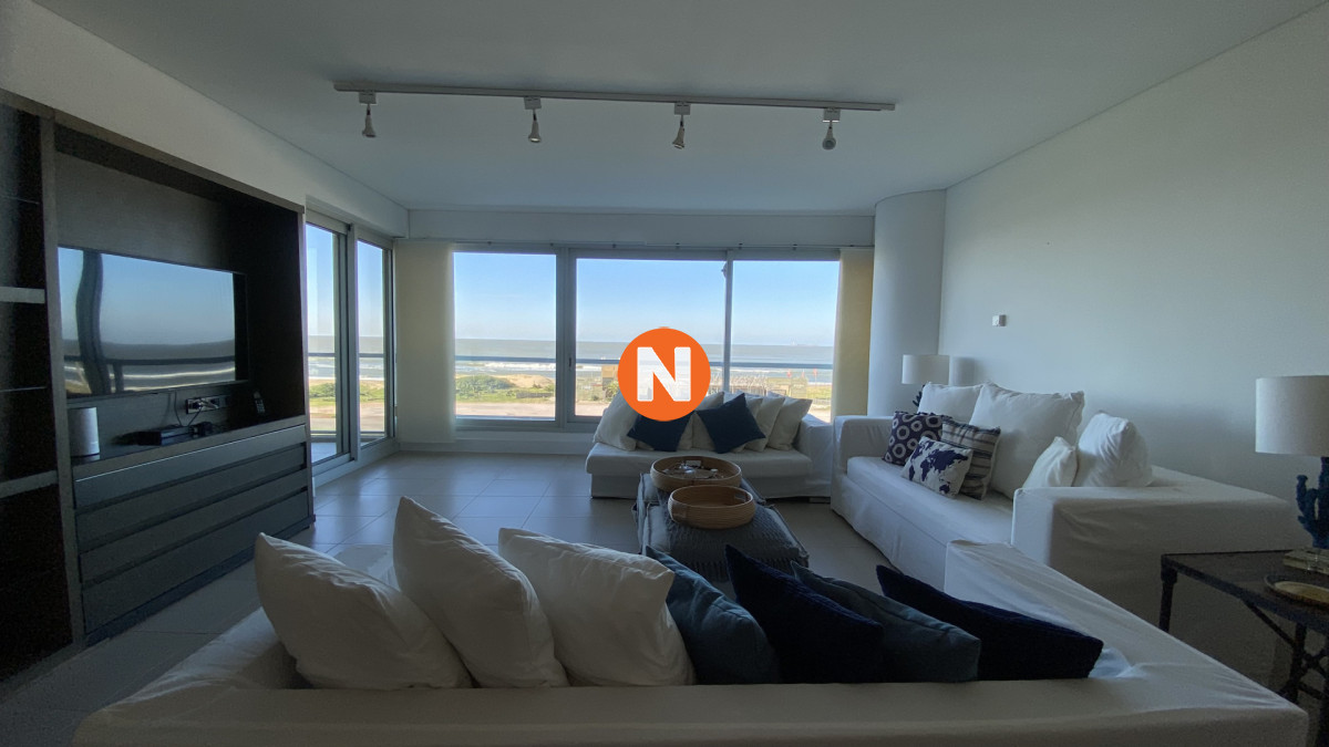 Apartamento Ref.218862 - Exclusivo Apartamento de 2 dormitorios frente a Playa Brava Punta del Este