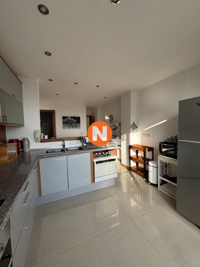 Apartamento Ref.200635 - Penthouse a la Venta, en Roosevelt, 3 dormitorios