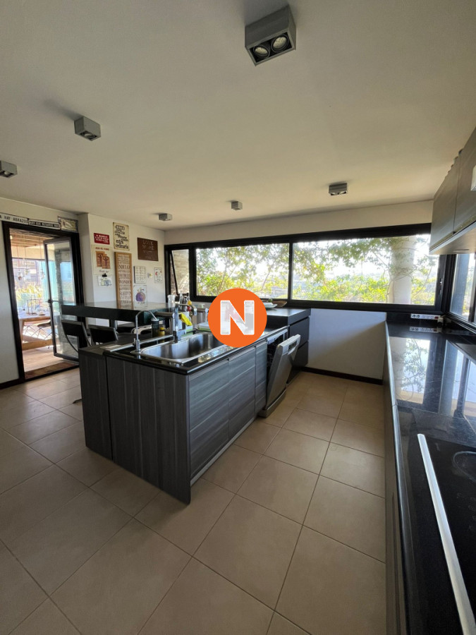 Apartamento Ref.225355 - Apartamento con vista al mar y gran ubicación 