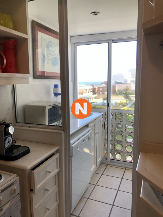 Apartamento Ref.2441 - Apartamento en Venta y Alquiler, Mansa, Punta del Este, 2 Dormitorios.
