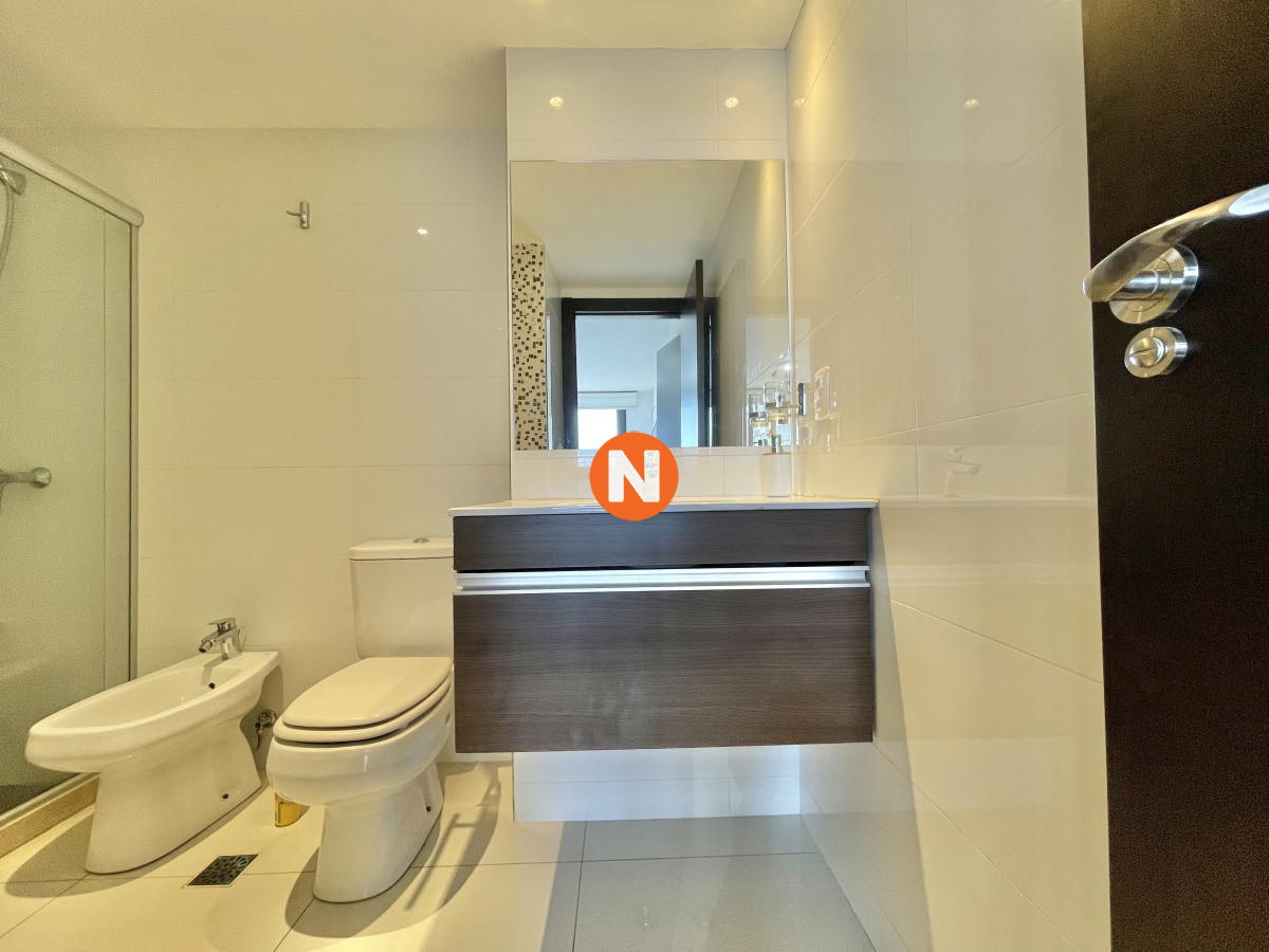 Apartamento Ref.213443 - ALQUILER  APARTAMENTO DE 3 DORMITORIOS EN PISO ALTO EN EDIFICIO STRADIVARIUS PUNTA DEL ESTE