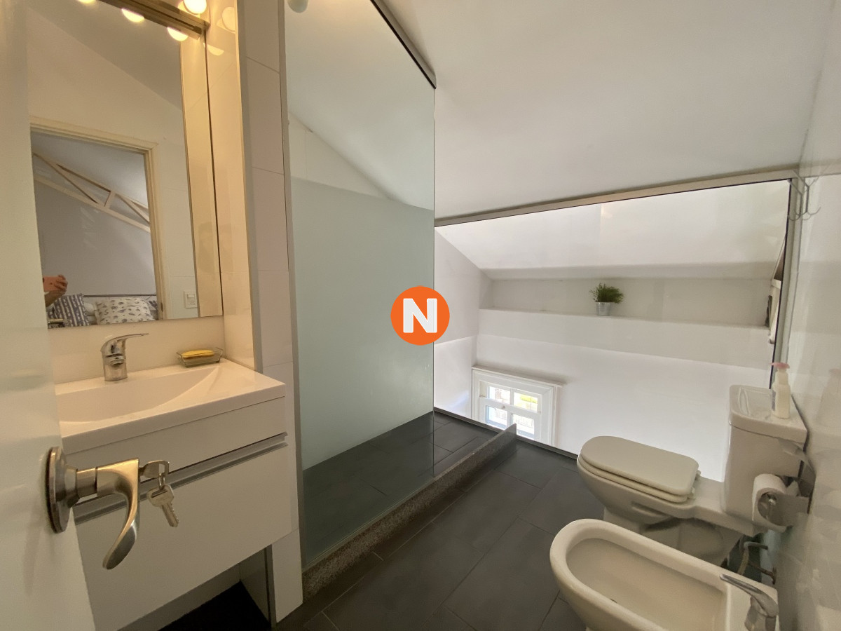 Apartamento Ref.222111 - Venta duplex 1 dormitorio Punta del Este