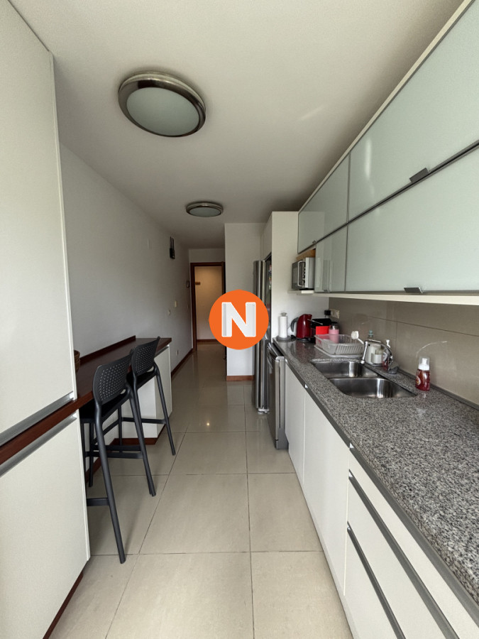 Apartamento Ref.8763 - VENTA DE APARTAMENTO DE 3 SUITES FRENTE AL MAR EN EDIFICIO MARIGOT BRAVA PUNTA DEL ESTE 