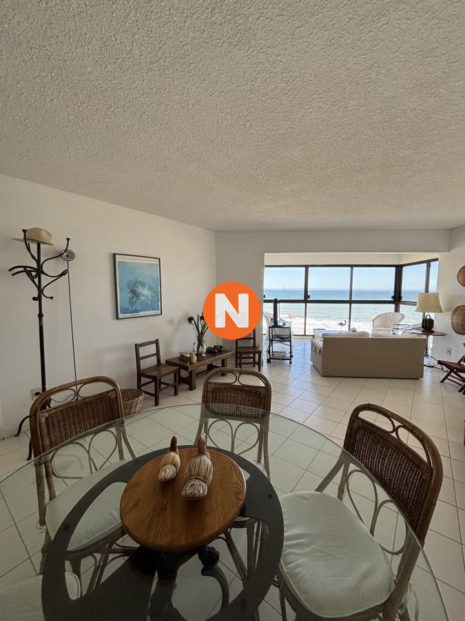 Apartamento Ref.3767 - Apartamento en Venta y Alquiler, Brava, Punta del Este, 2 Dormitorios.