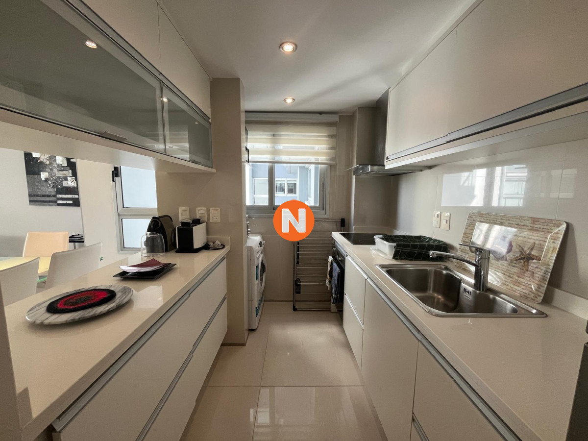 Apartamento Ref.200050 - Apartamento en Venta, Mansa, Punta del Este, 2 Dormitorios.