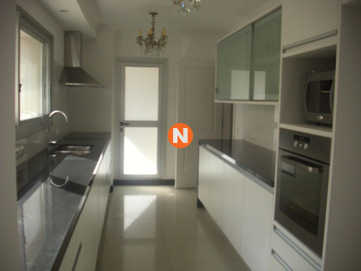 Apartamento Ref.224555 - Increíble apartamento de 3 dormitorios, A la Venta