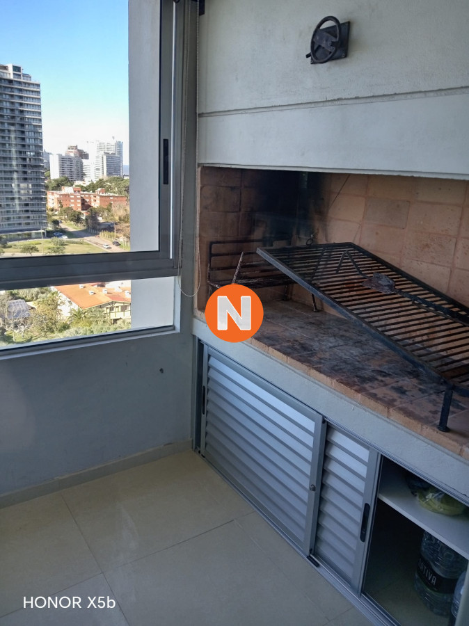 Apartamento Ref.8281 - Apartamento en Venta y Alquiler, Mansa, Punta del Este, 3 Dormitorios.