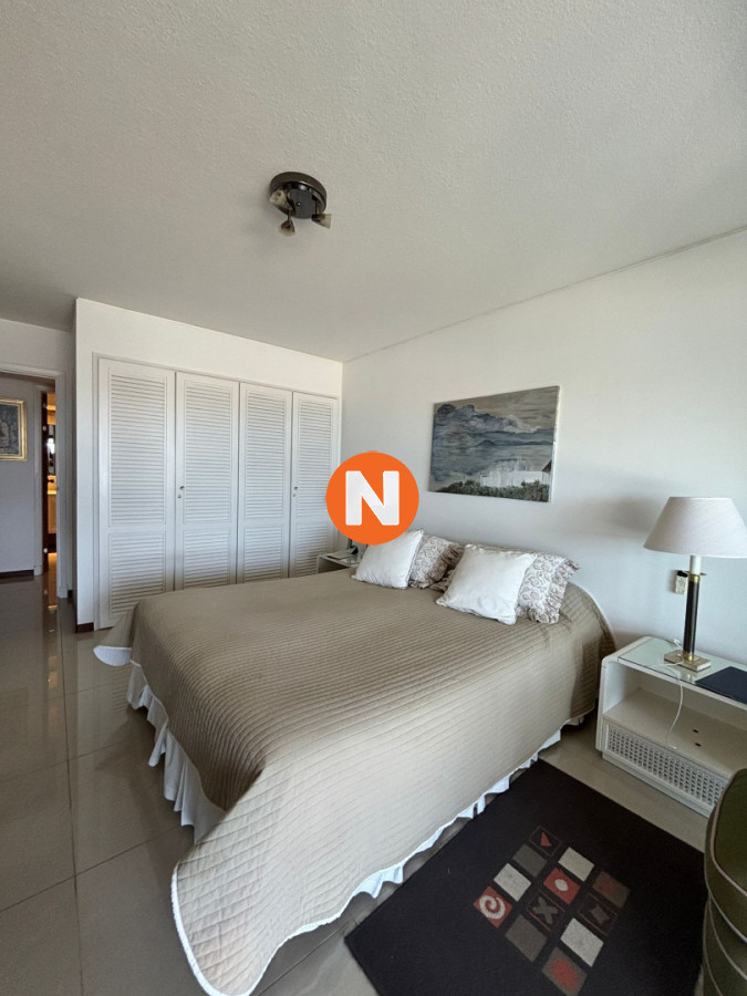 Apartamento Ref.224565 - Apartamento en venta, 3 dormitorios. Primera Linea