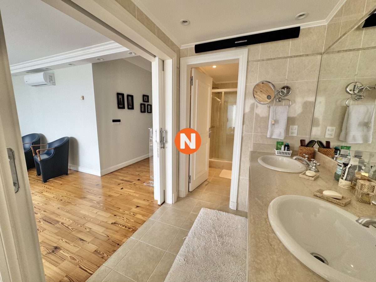 Apartamento Ref.225284 - ESPECTACULAR APARTAMENTO PENTHOUSE DUPLEX EN MILENIUM PUNTA DEL ESTE