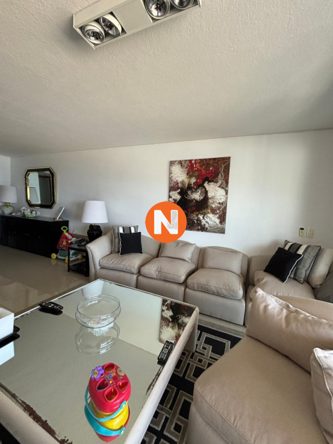 Apartamento Ref.224565 - Apartamento en venta, 3 dormitorios. Primera Linea