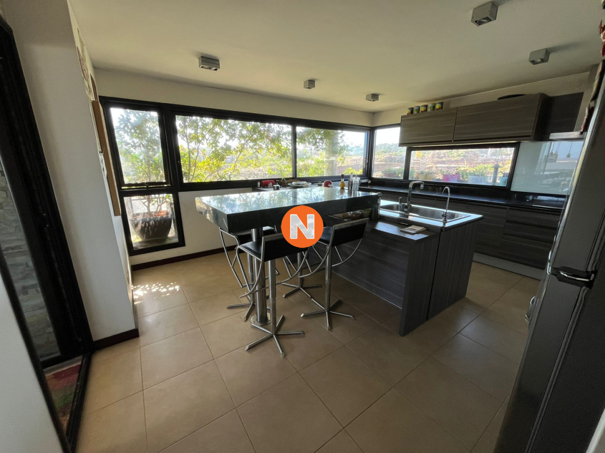 Apartamento Ref.225355 - Apartamento con vista al mar y gran ubicación 