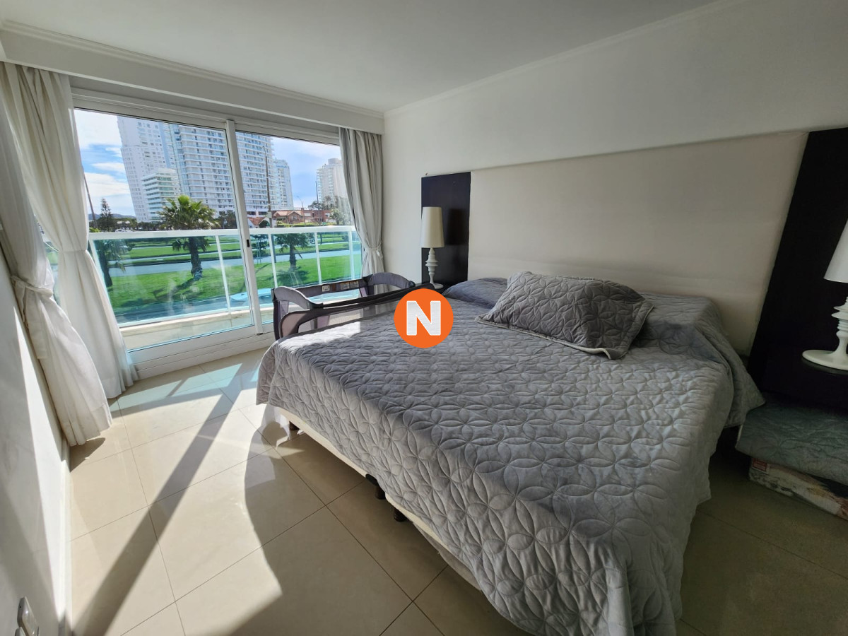 Apartamento Ref.7962 - Apartamento en Venta y Alquiler, Mansa, Punta del Este, 3 Dormitorios.