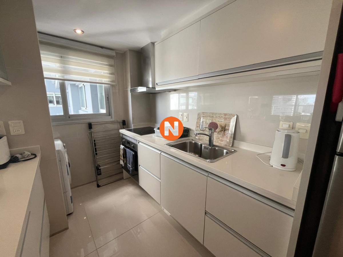 Apartamento Ref.200050 - Apartamento en Venta, Mansa, Punta del Este, 2 Dormitorios.