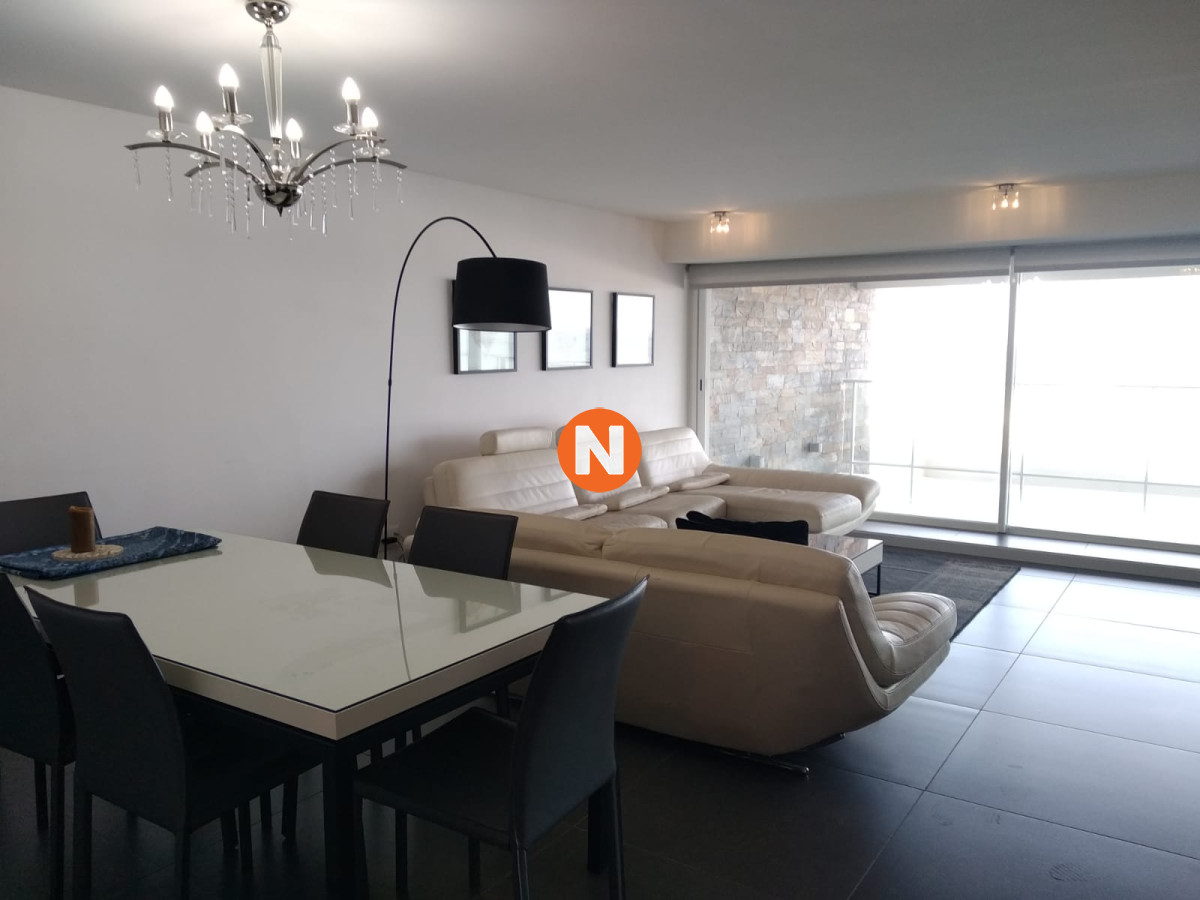 Apartamento Ref.200505 - Apartamento en Venta, Peninsula, Punta del Este, 3 Dormitorios.