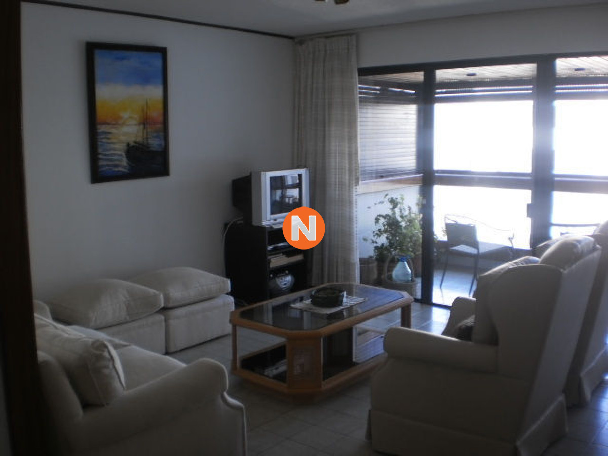 Apartamento Ref.10008 - Apartamento en Venta y Alquiler, Brava, Punta del Este, 3 Dormitorios.