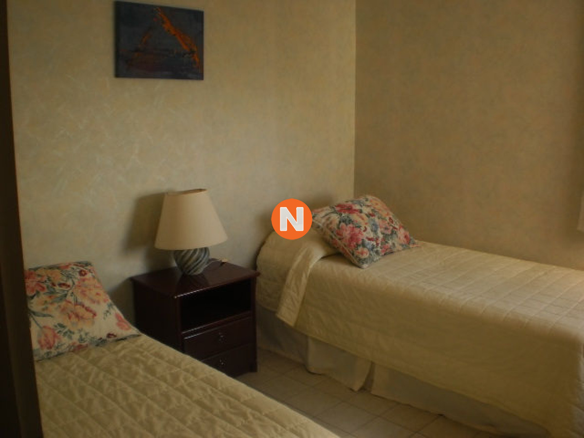 Apartamento Ref.10008 - Apartamento en Venta y Alquiler, Brava, Punta del Este, 3 Dormitorios.