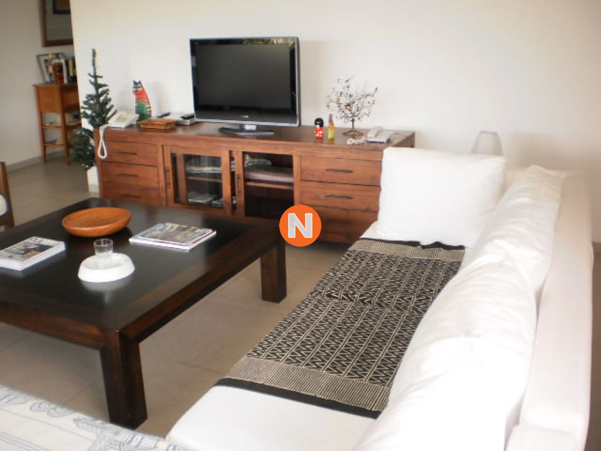 Apartamento Ref.155106 - Apartamento en Venta, , Punta del Este, 2 Dormitorios.