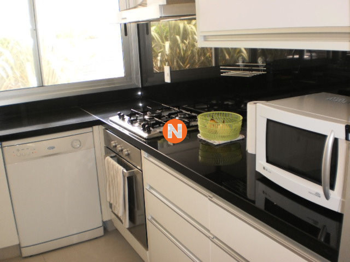 Apartamento Ref.155106 - Apartamento en Venta, , Punta del Este, 2 Dormitorios.