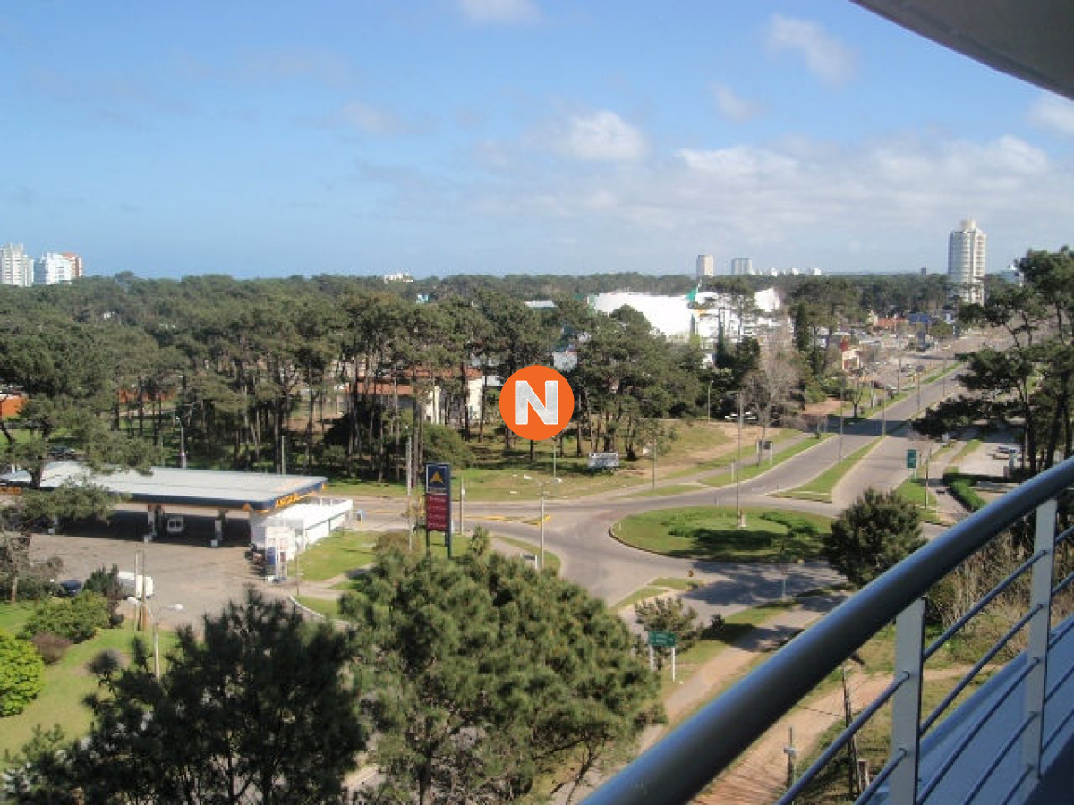 Apartamento Ref.155284 - Apartamento en Venta y Alquiler, Roosevelt, Punta del Este, 2 Dormitorios.