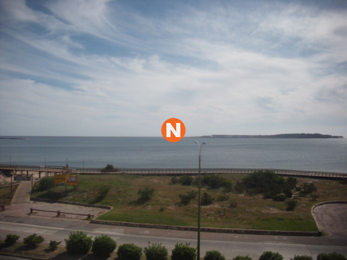 Apartamento Ref.155727 - Apartamento en Venta y Alquiler, Mansa, Punta del Este, 3 Dormitorios.