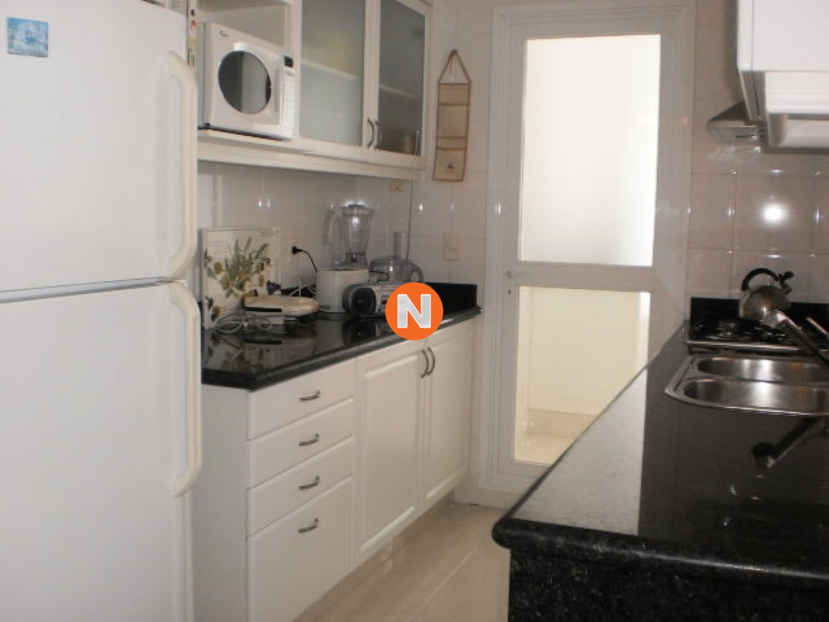 Apartamento Ref.155727 - Apartamento en Venta y Alquiler, Mansa, Punta del Este, 3 Dormitorios.