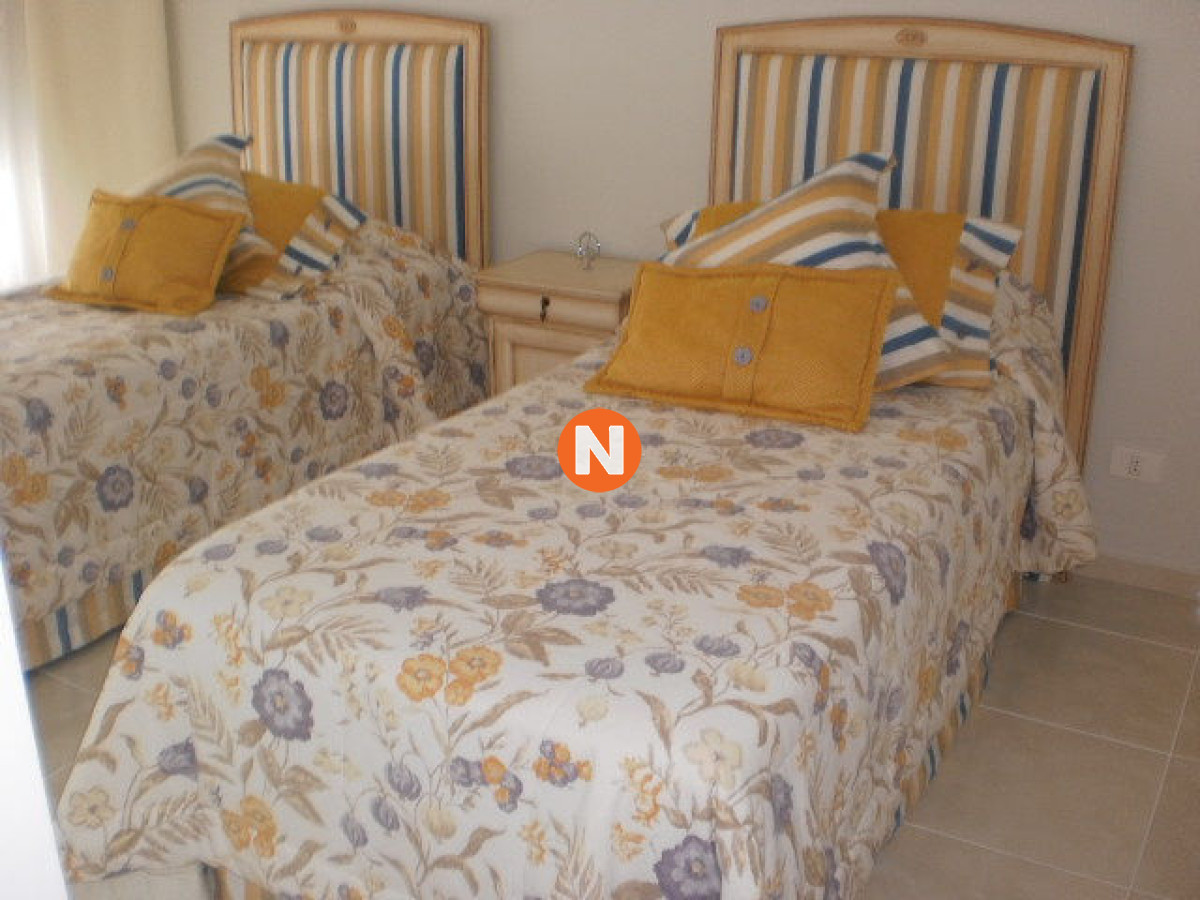 Apartamento Ref.155727 - Apartamento en Venta y Alquiler, Mansa, Punta del Este, 3 Dormitorios.