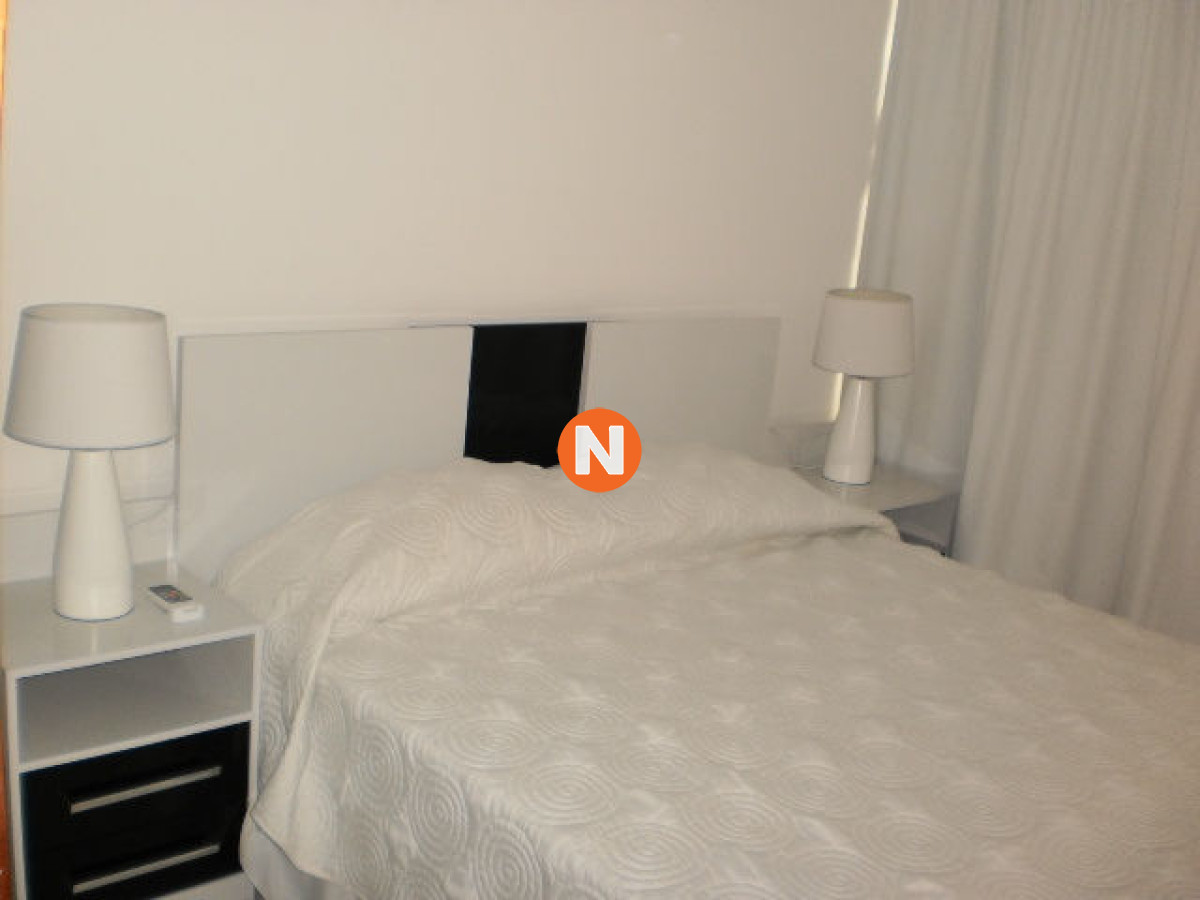 Apartamento Ref.155890 - Apartamento en Venta y Alquiler, Peninsula, Punta del Este, 1 Dormitorios.