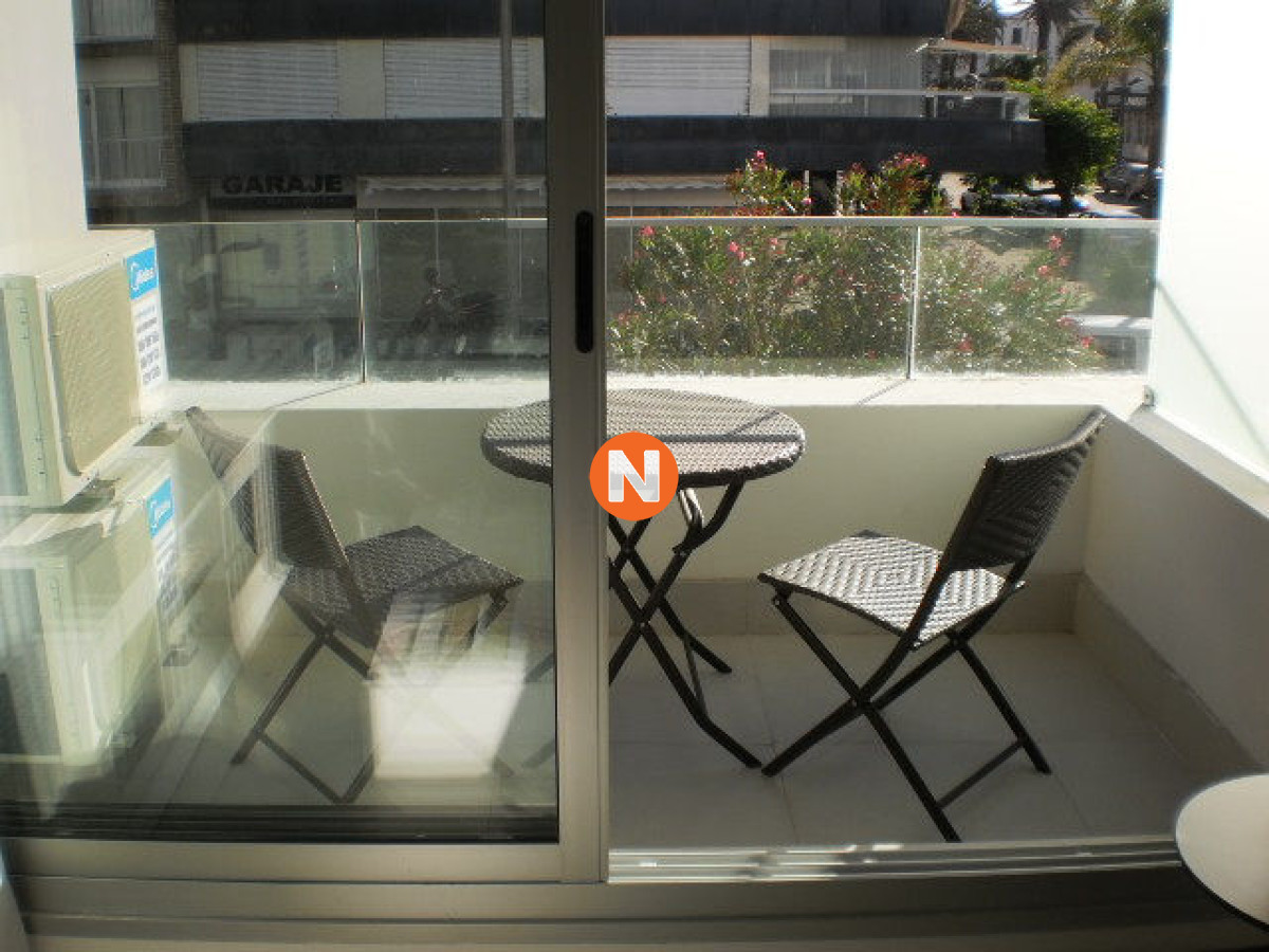 Apartamento Ref.155890 - Apartamento en Venta y Alquiler, Peninsula, Punta del Este, 1 Dormitorios.