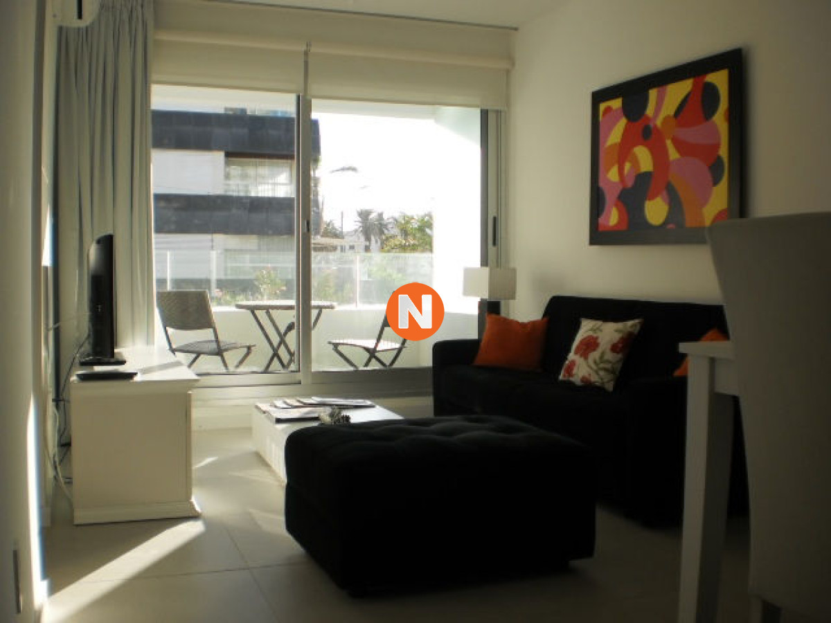 Apartamento Ref.155890 - Apartamento en Venta y Alquiler, Peninsula, Punta del Este, 1 Dormitorios.