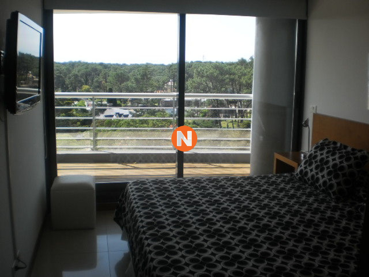 Apartamento Ref.200137 - Apartamento en Venta, Roosevelt, Punta del Este, 1 Dormitorios.