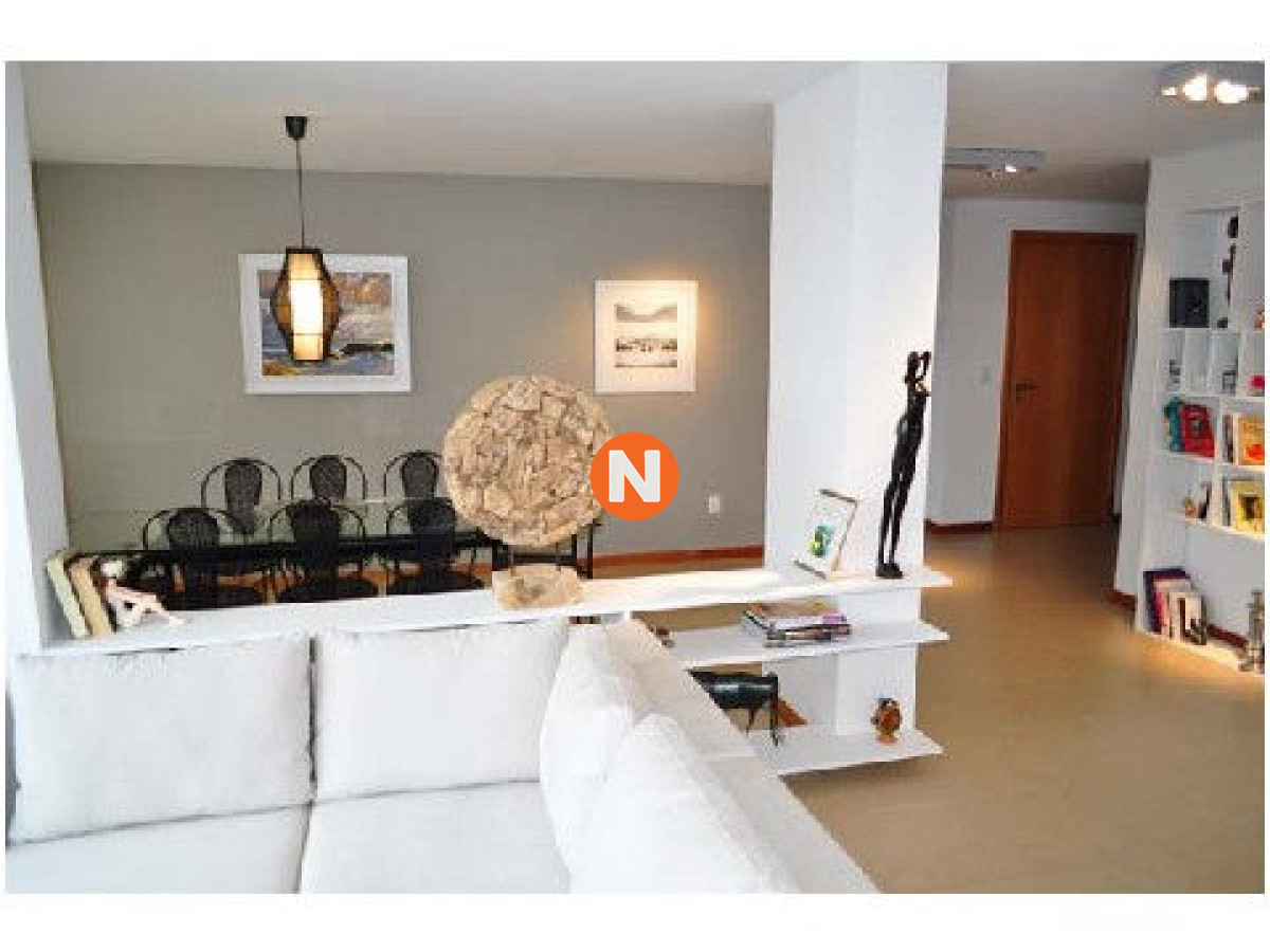 Apartamento Ref.200889 - Apartamento en Venta, Peninsula, Punta del Este, 3 Dormitorios.