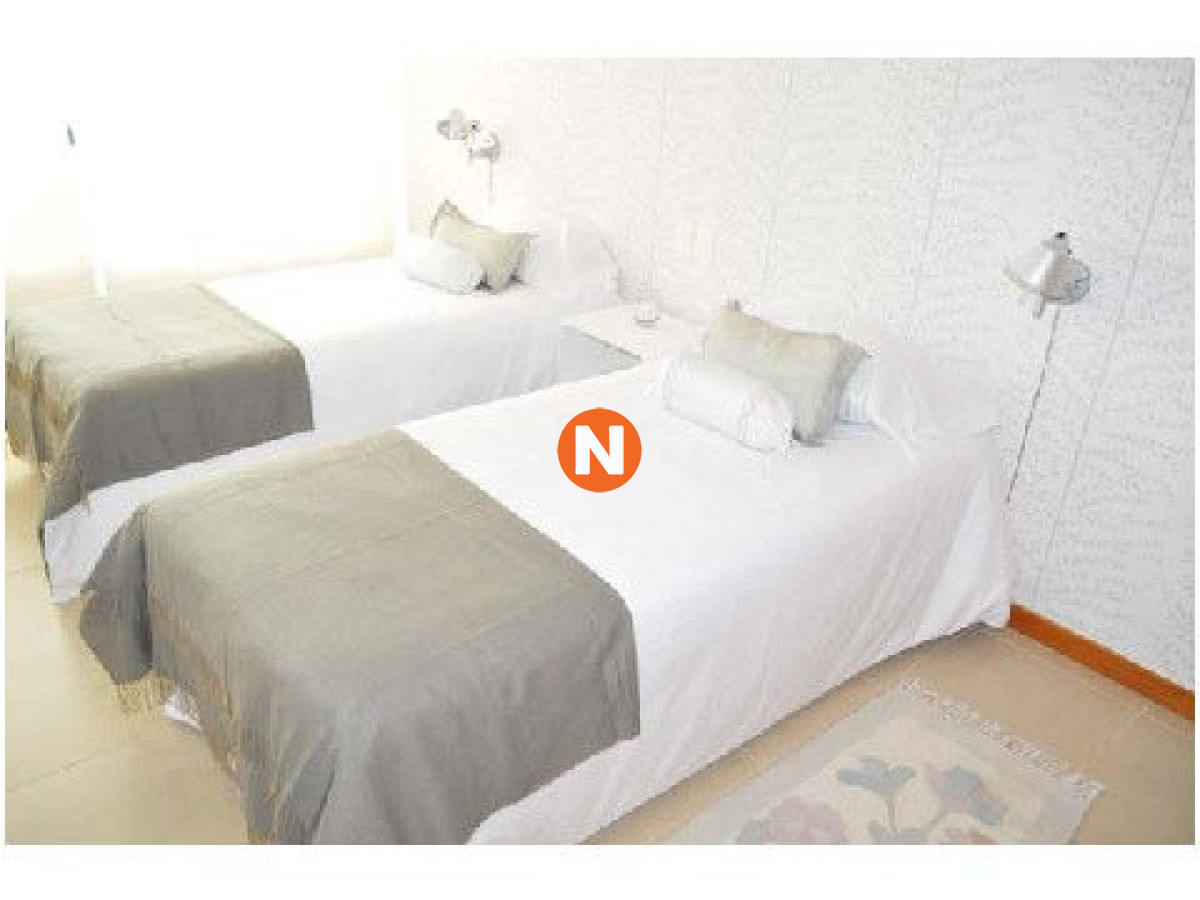 Apartamento Ref.200889 - Apartamento en Venta, Peninsula, Punta del Este, 3 Dormitorios.