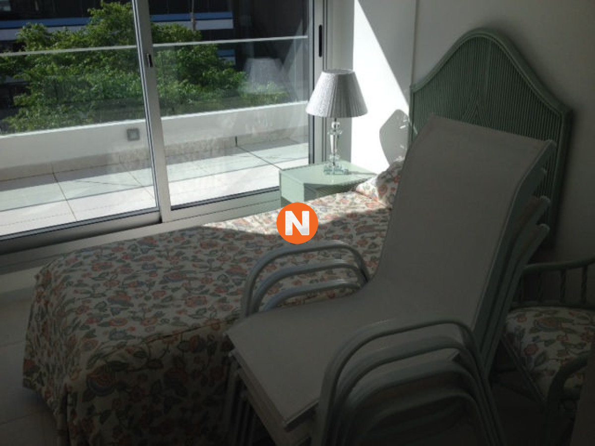 Apartamento Ref.200949 - Apartamento en Venta y Alquiler, Peninsula, Punta del Este, 2 Dormitorios.